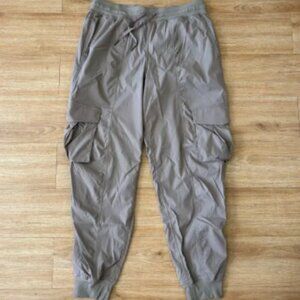 Lululemon Athletic Dance Studio Relaxed Fit MR Cargo Joggers Taupetastic Size M